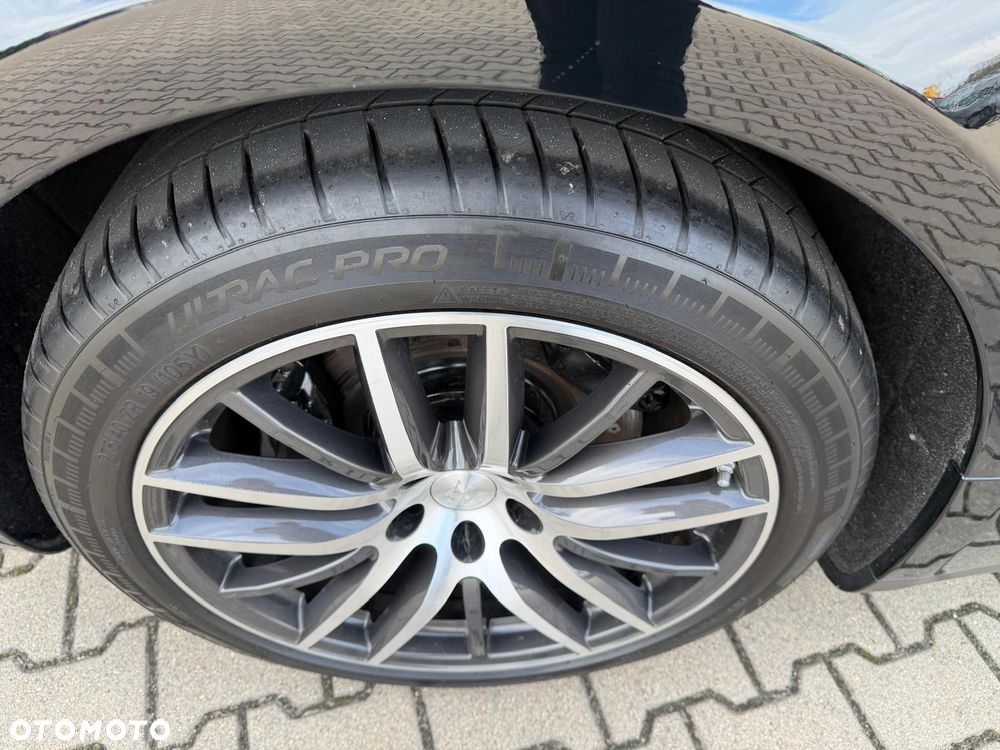 Maserati Ghibli GranSport - 17