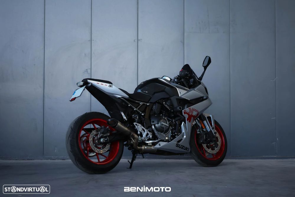 Suzuki GSX-R 8R - 7