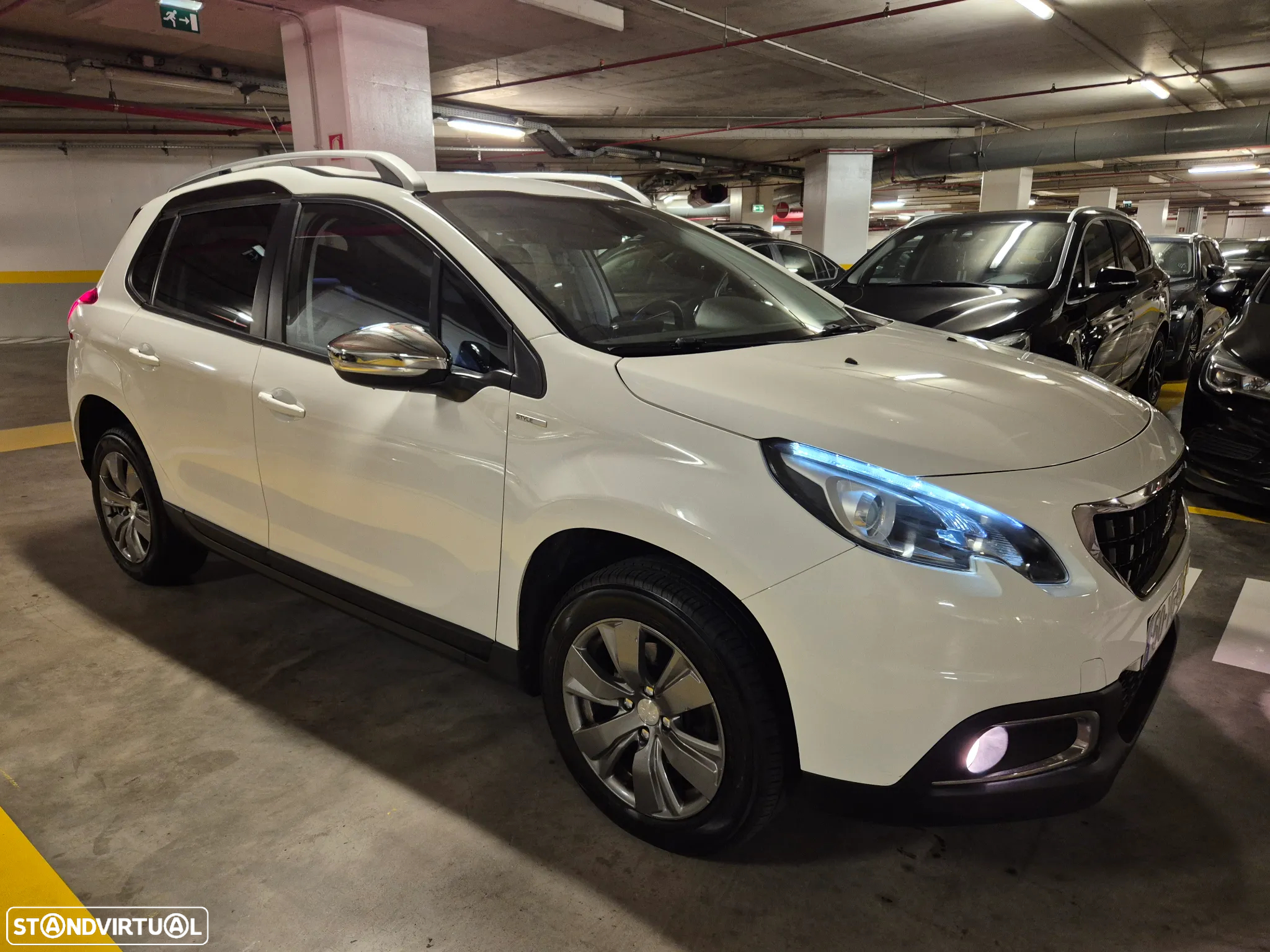 Peugeot 2008 1.5 BlueHDi Style - 3