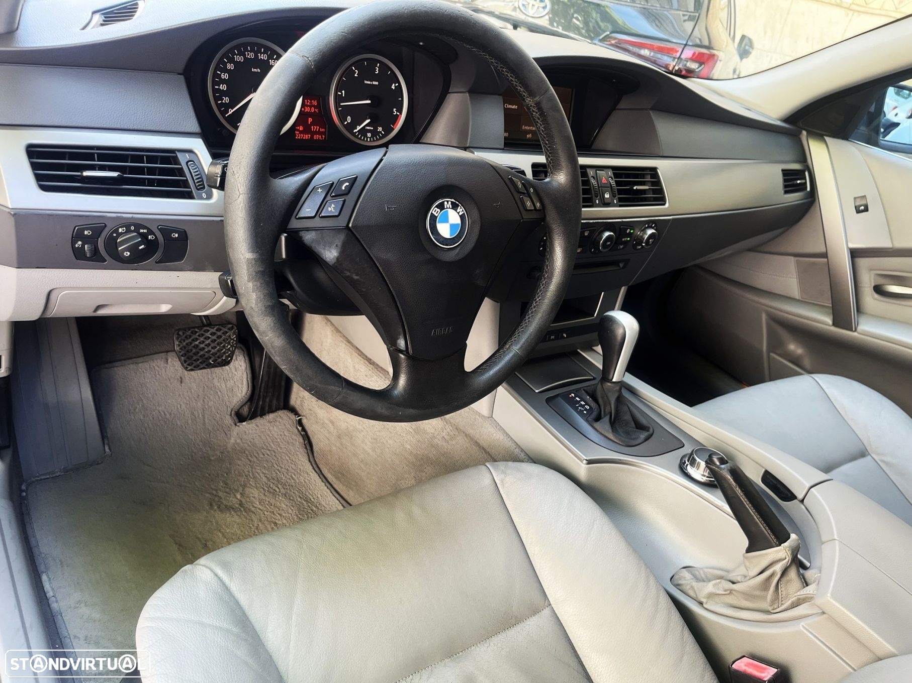 BMW 525 dA - 12