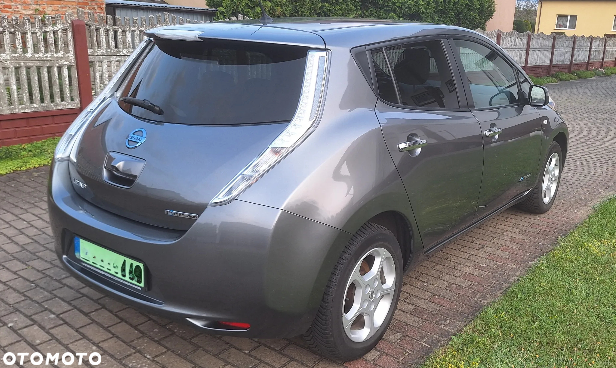 Nissan Leaf - 3