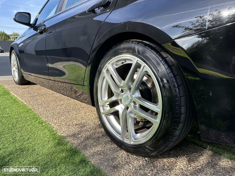 BMW 320 d EfficientDynamics Line Sport Auto - 21