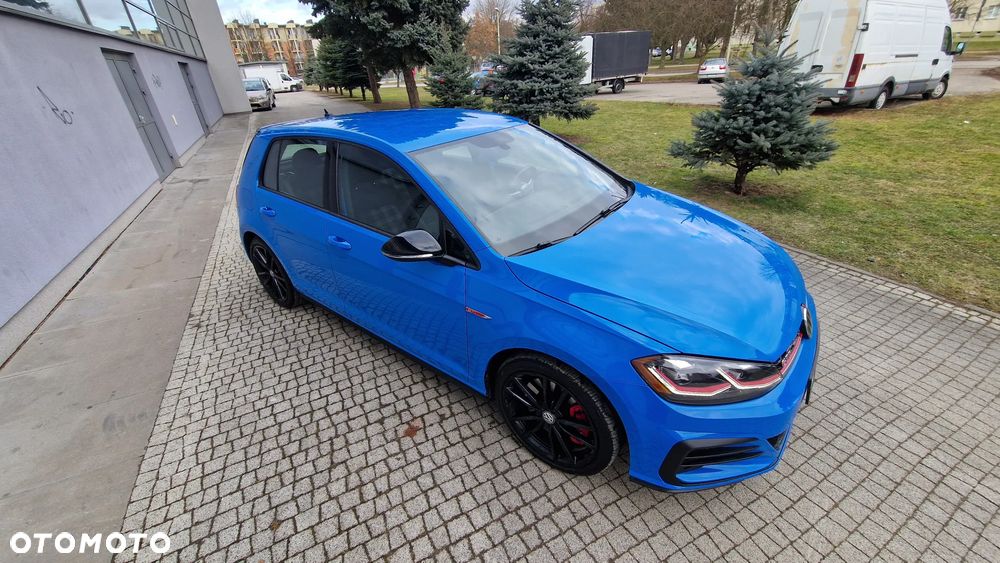 Volkswagen Golf - 16