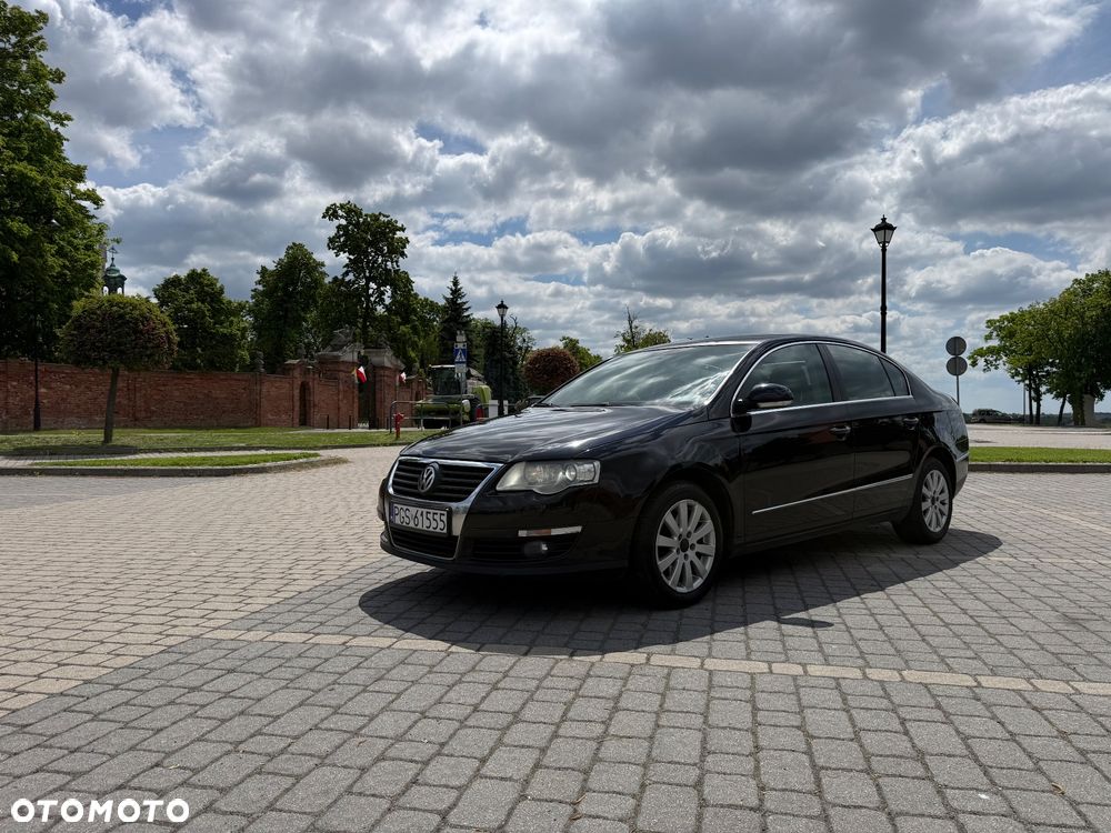 Volkswagen Passat 1.8 TSI Comfortline - 1