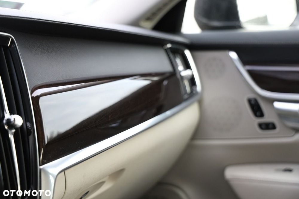 Volvo S90 - 23