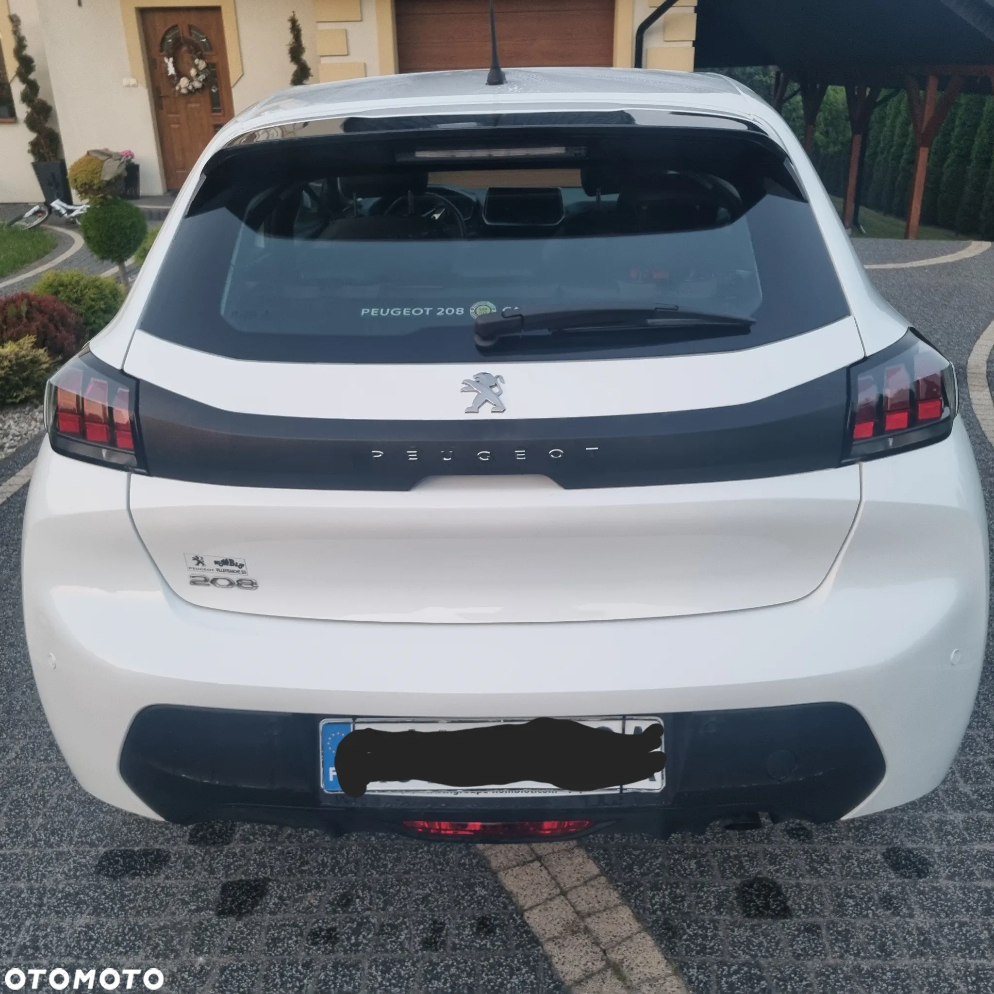 Peugeot 208 - 3