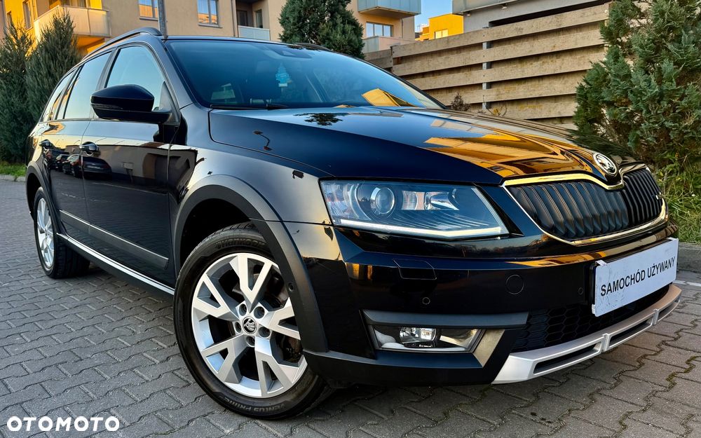 Skoda Octavia Combi 2.0 TDI (Green tec) 4x4 DSG Scout - 2