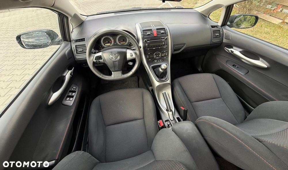 Toyota Auris 1.6 Dynamic - 17