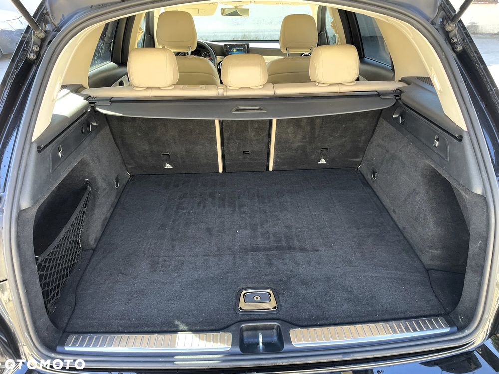 Mercedes-Benz GLC 220 d - 38
