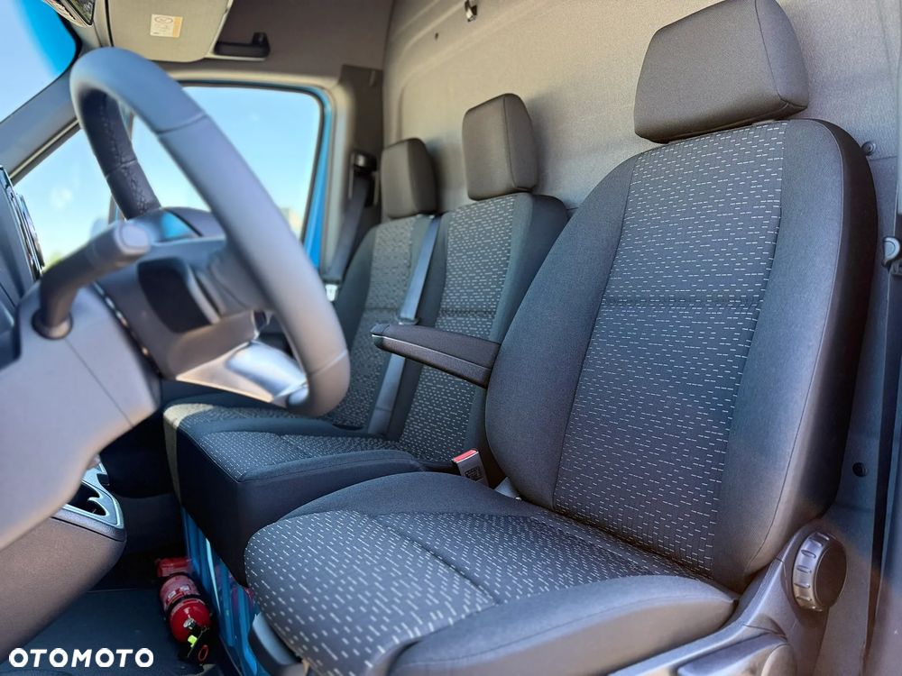 Mercedes-Benz Sprinter - 27