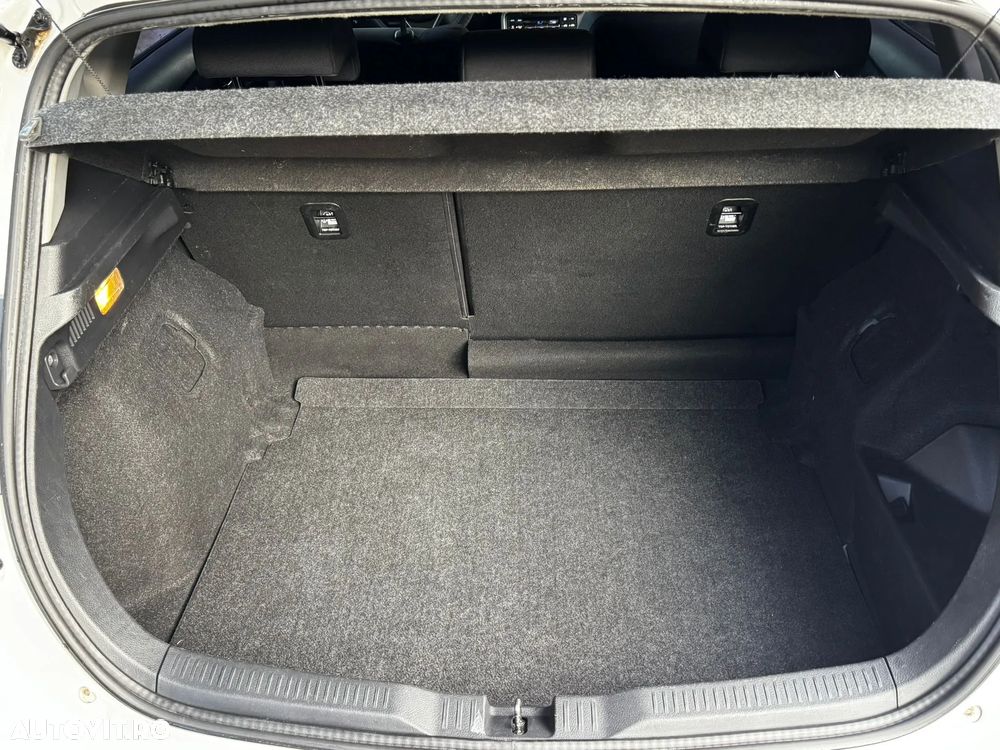 Toyota Auris 1.8 L VVT-i Hybrid Luna - 12