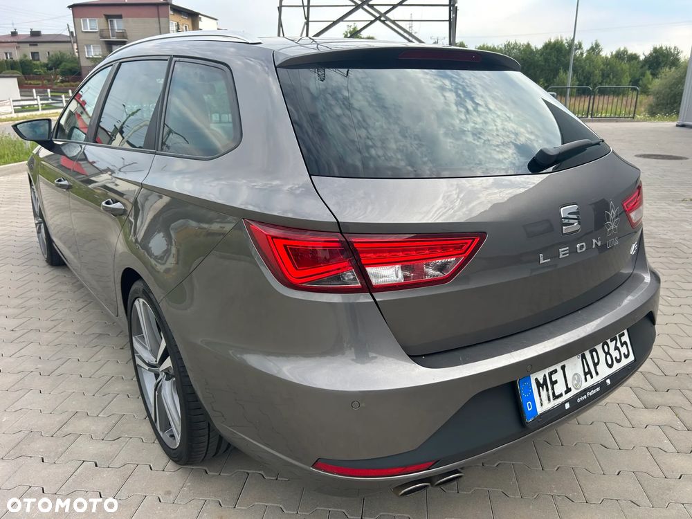Seat Leon 2.0 TDI DPF Ecomotive FR - 14
