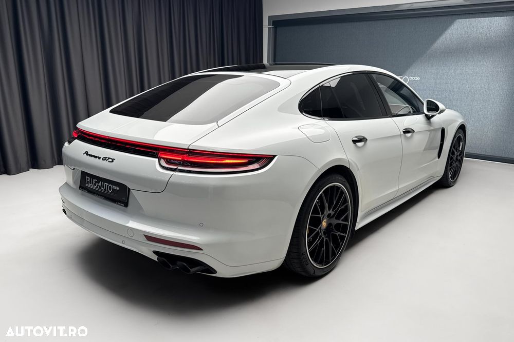 Porsche Panamera GTS - 13