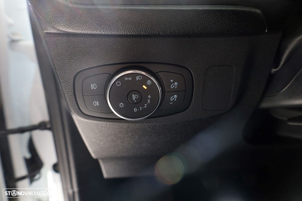 Ford Focus 1.0 EcoBoost MHEV Connected - 43