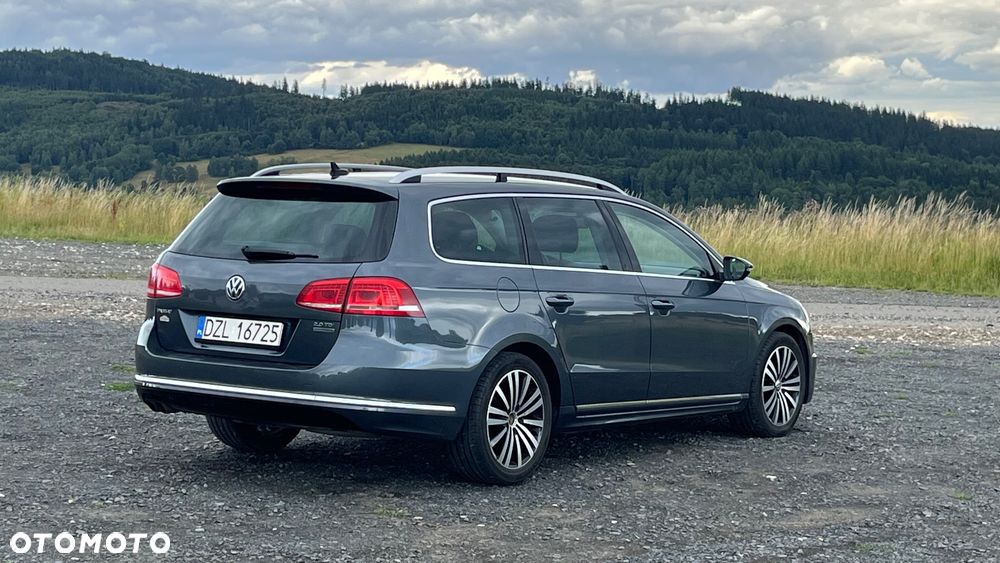 Volkswagen Passat 2.0 TDI Highline R-Style DSG - 2