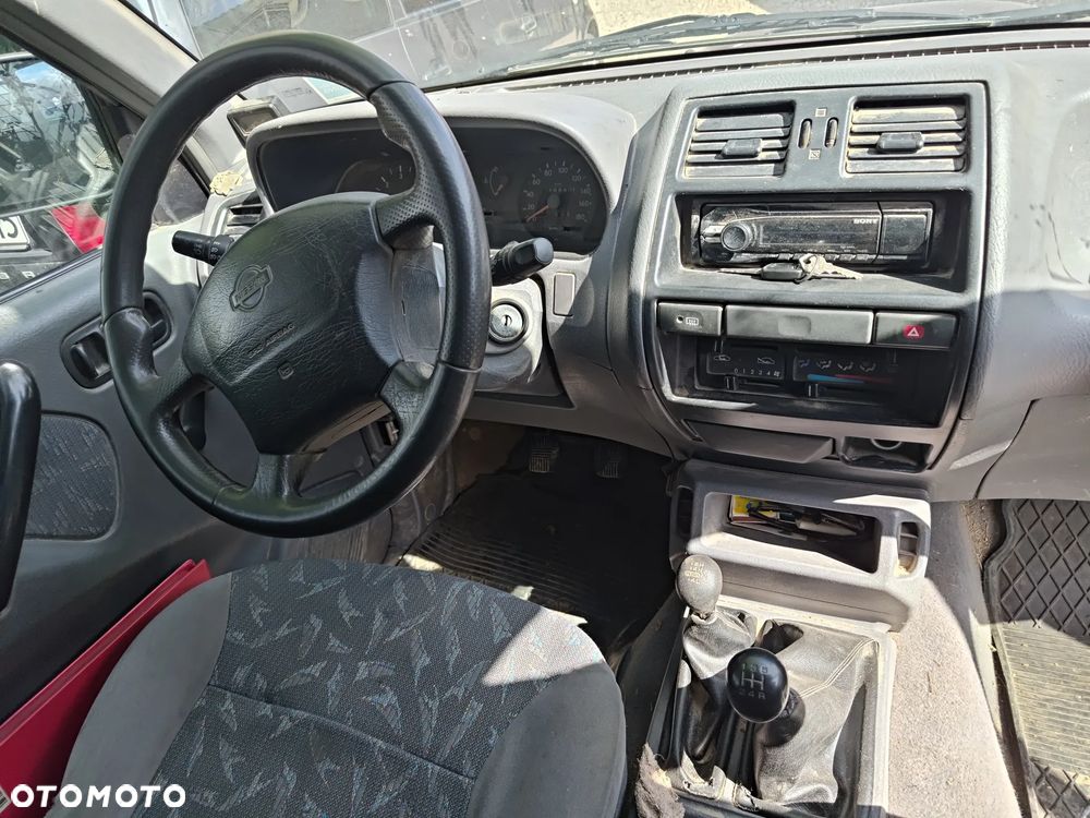 Nissan Terrano 2.7 TDi Comfort - 3