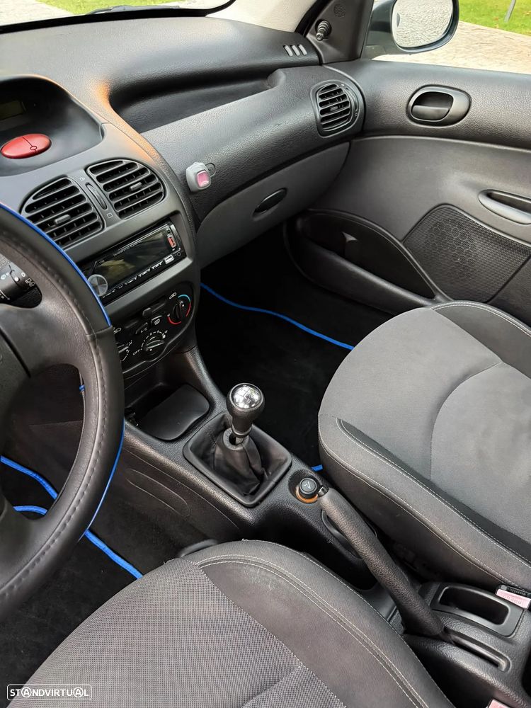 Peugeot 206 - 8