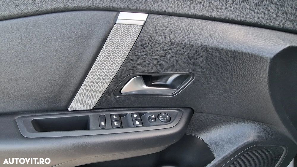 Citroën C4 PureTech 130 Stop & Start EAT6 Shine - 33
