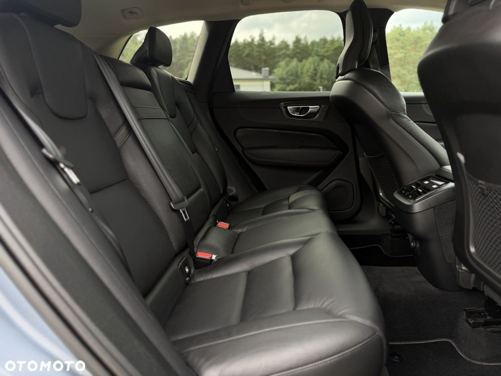 Volvo XC 60 D4 Inscription - 17