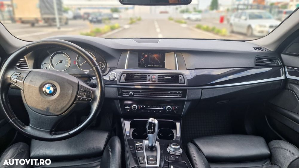BMW Seria 5 525d xDrive - 15