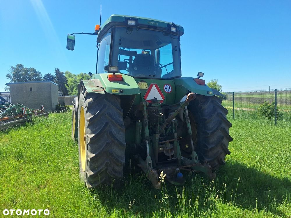 John Deere 8200 4X4 - 6