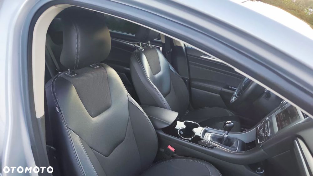 Ford Mondeo 2.0 TDCi Platinium X Plus (Titanium) - 23
