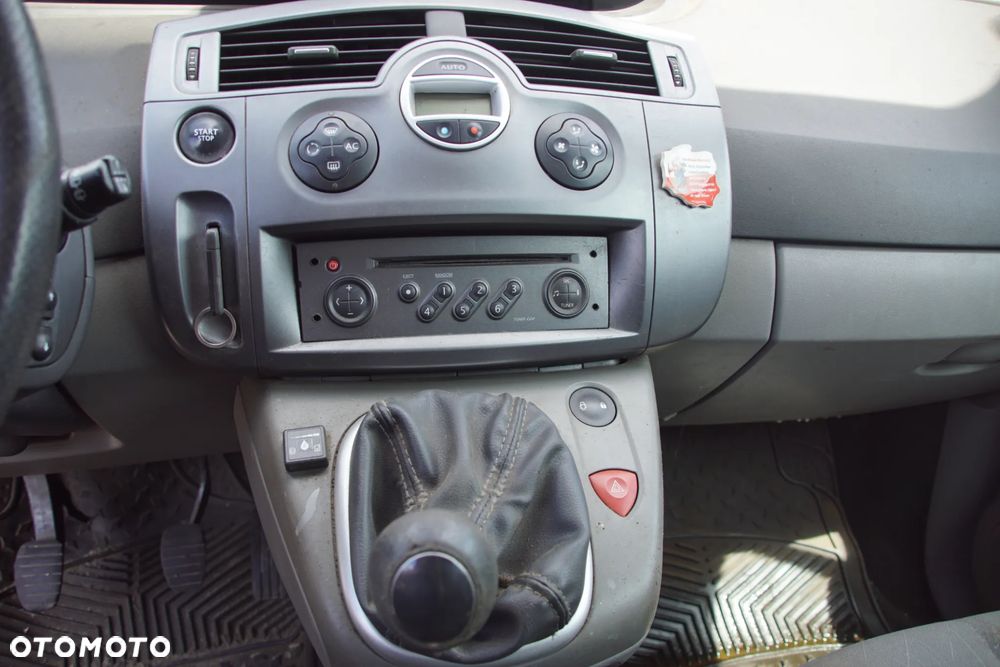Auto na części - Renault Scenic II 2.0 16V 135 KM F4R770 ND0015 NV603 2005R Silnik Skrzynia Drzwi Maska Błotnik Klapa Zderzak Lampa Lusterko Klamka Szyba Deska Kokpit Sterownik Moduł Czujnik Licznik Wyświetlacz Panel Kierownica - 12