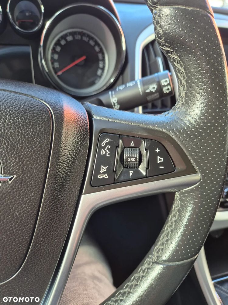 Opel Astra 1.4 T Cosmo - 11