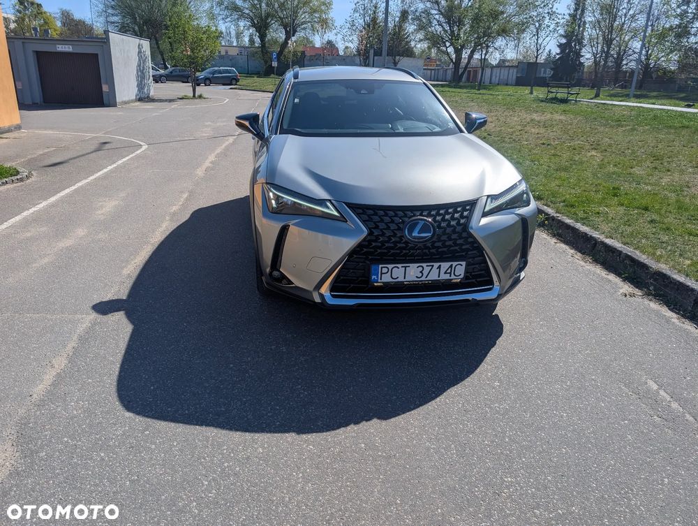 Lexus UX - 3