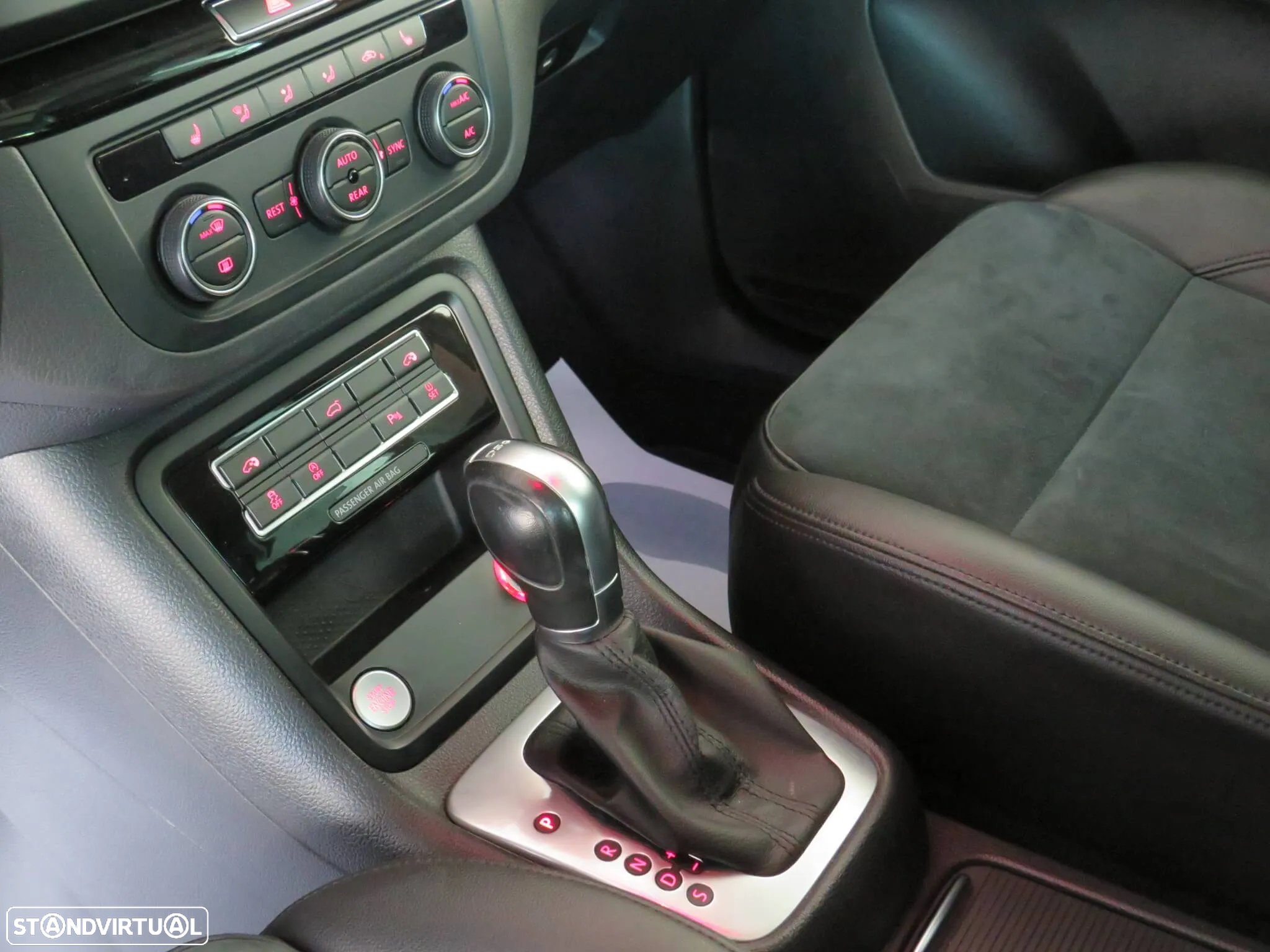 VW Sharan 2.0 TDI Highline DSG - 14