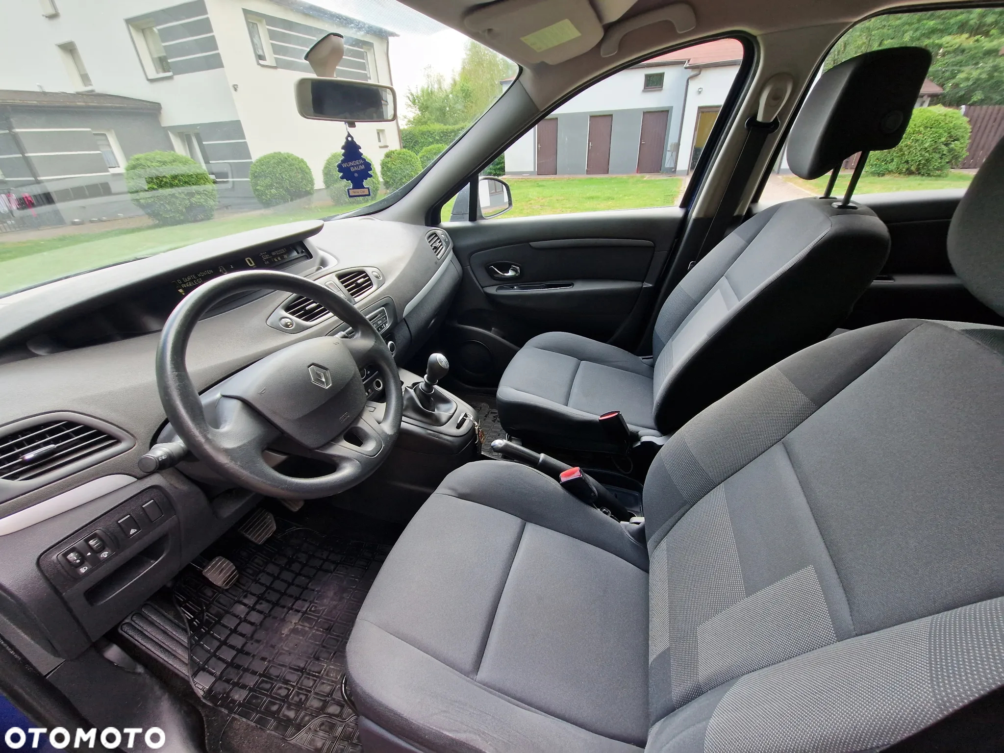 Renault Scenic - 10