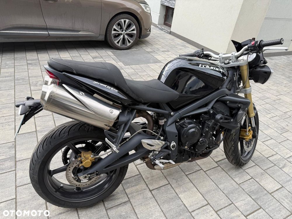 Triumph Street Triple - 18