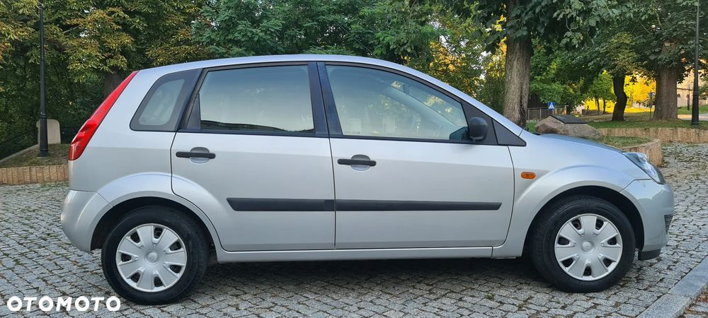 Ford Fiesta 1.4 Style - 34