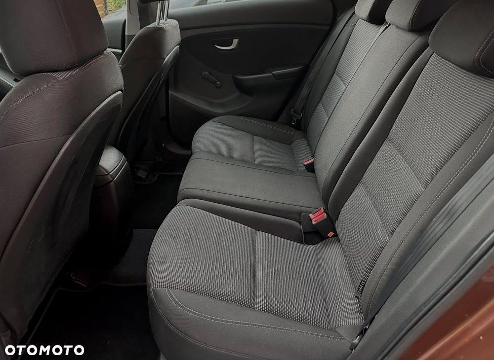 Hyundai i30 1.6 Classic - 11