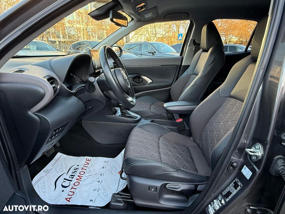 Toyota Yaris Cross 1.5 VVT-i HSD 4x2 Exclusive Elegant - 8