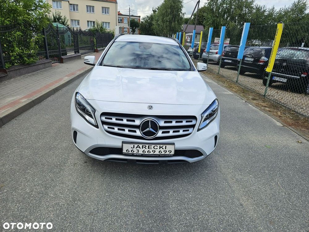 Mercedes-Benz GLA - 2