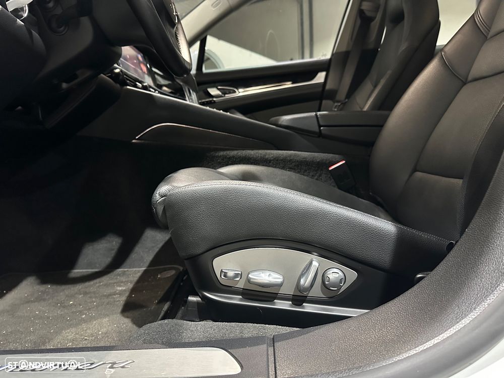 Porsche Panamera Platinum Edition - 11