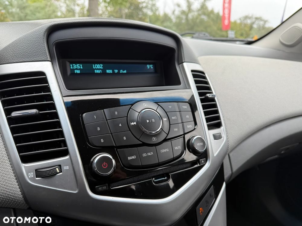 Chevrolet Cruze 1.6 LS - 34