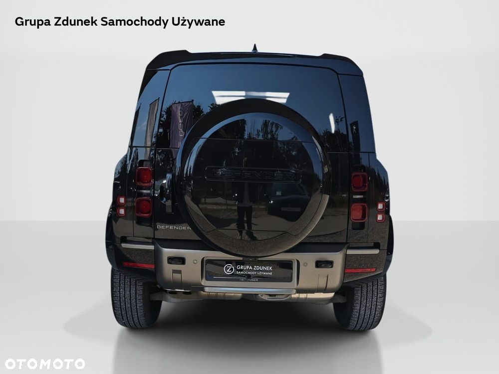 Land Rover Defender - 7