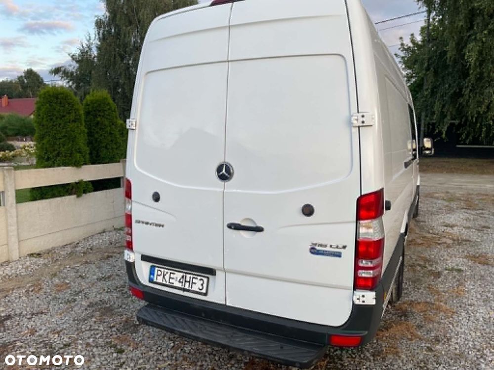 Mercedes-Benz Sprinter - 24