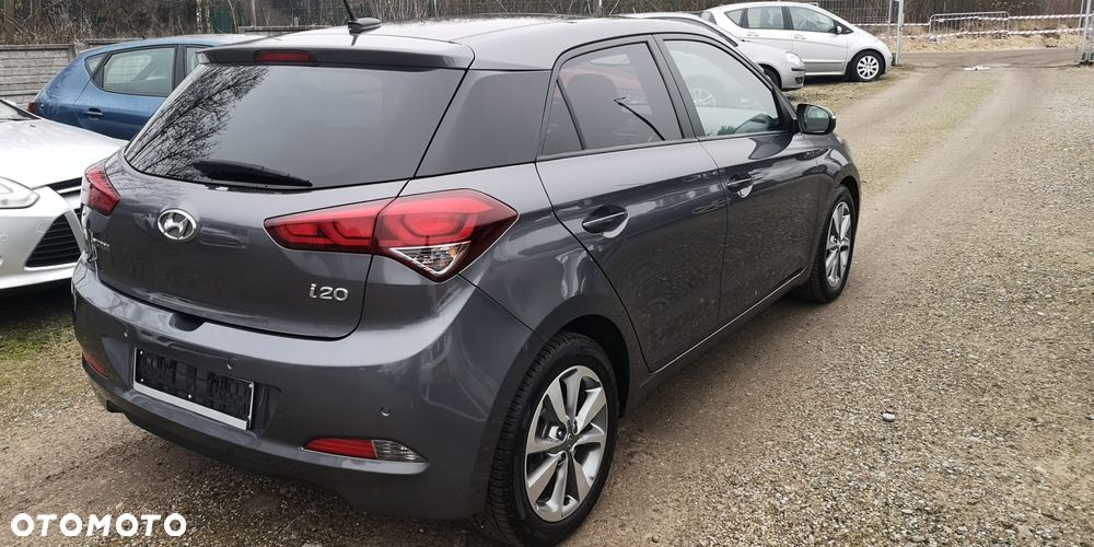 Hyundai i20 blue 1.2 Advantage+ - 6