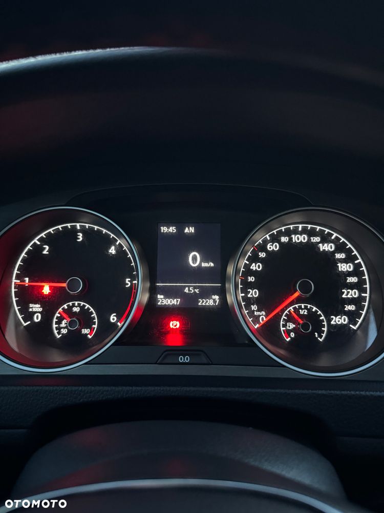 Volkswagen Golf 1.6 TDI Comfortline - 23