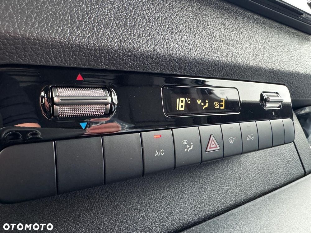 Mercedes-Benz Sprinter Furgon 315 cdi L3H2 - 24