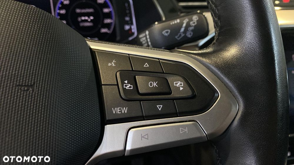 Volkswagen Passat - 21