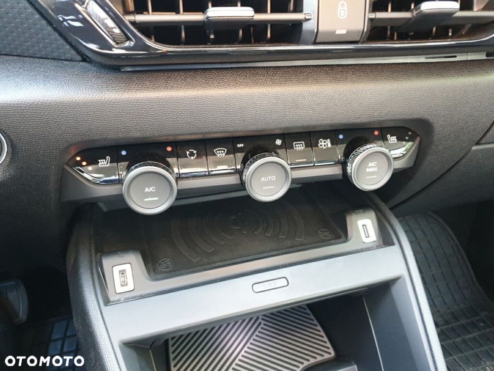 Citroën C4 1.2 PureTech Max S&S EAT8 - 18