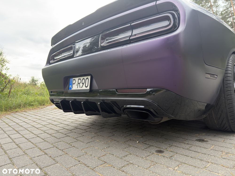 Dodge Challenger - 7
