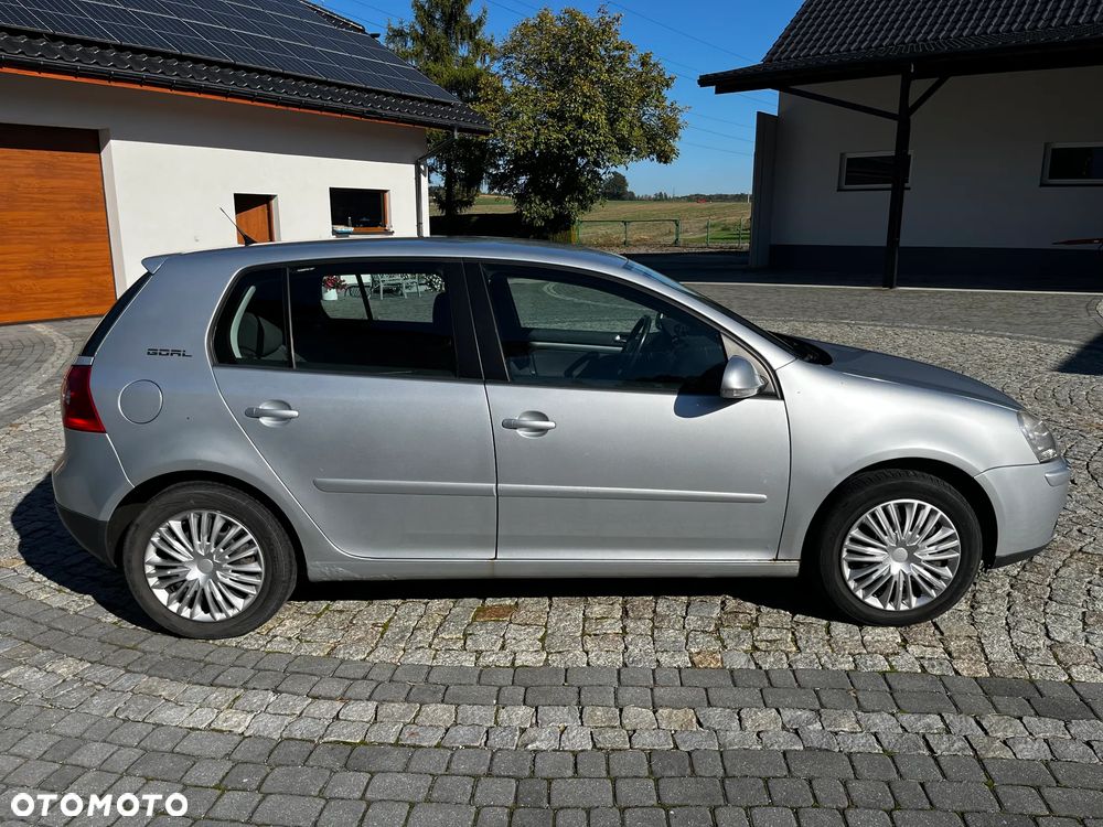 Volkswagen Golf - 4