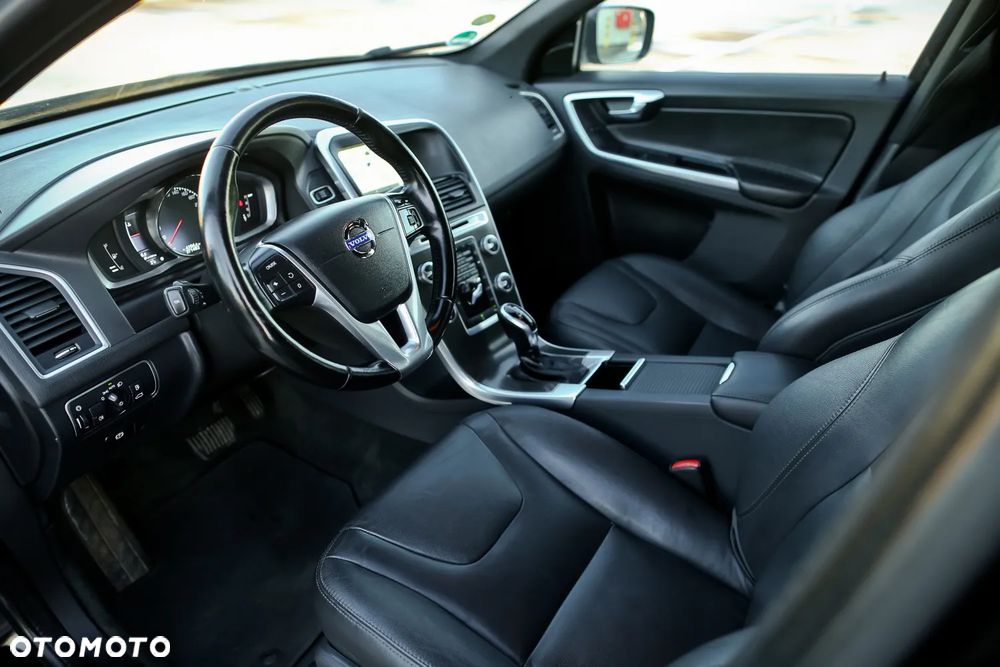 Volvo XC 60 D4 Geartronic Summum - 18