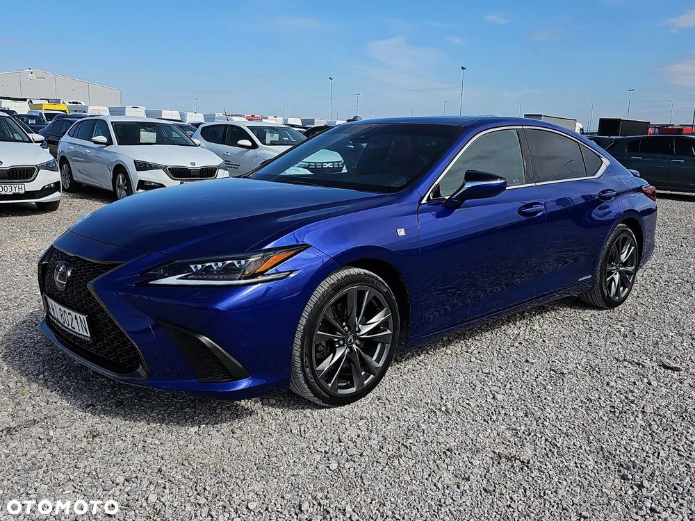 Lexus ES 300h F Sport - 1