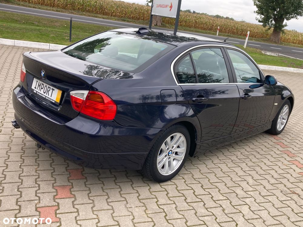 BMW Seria 3 325i - 4